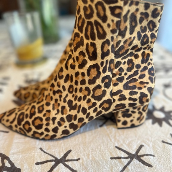 Dolce Vita Leopard Print Ankle Booties - Picture 6 of 9